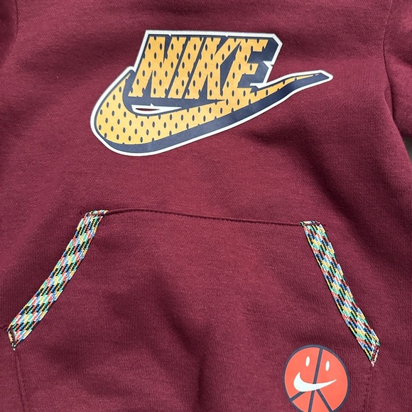 NWT Nike Kids Sweatshirt Athletic Hoodie in Dark beetroot - Picture 9 of 11